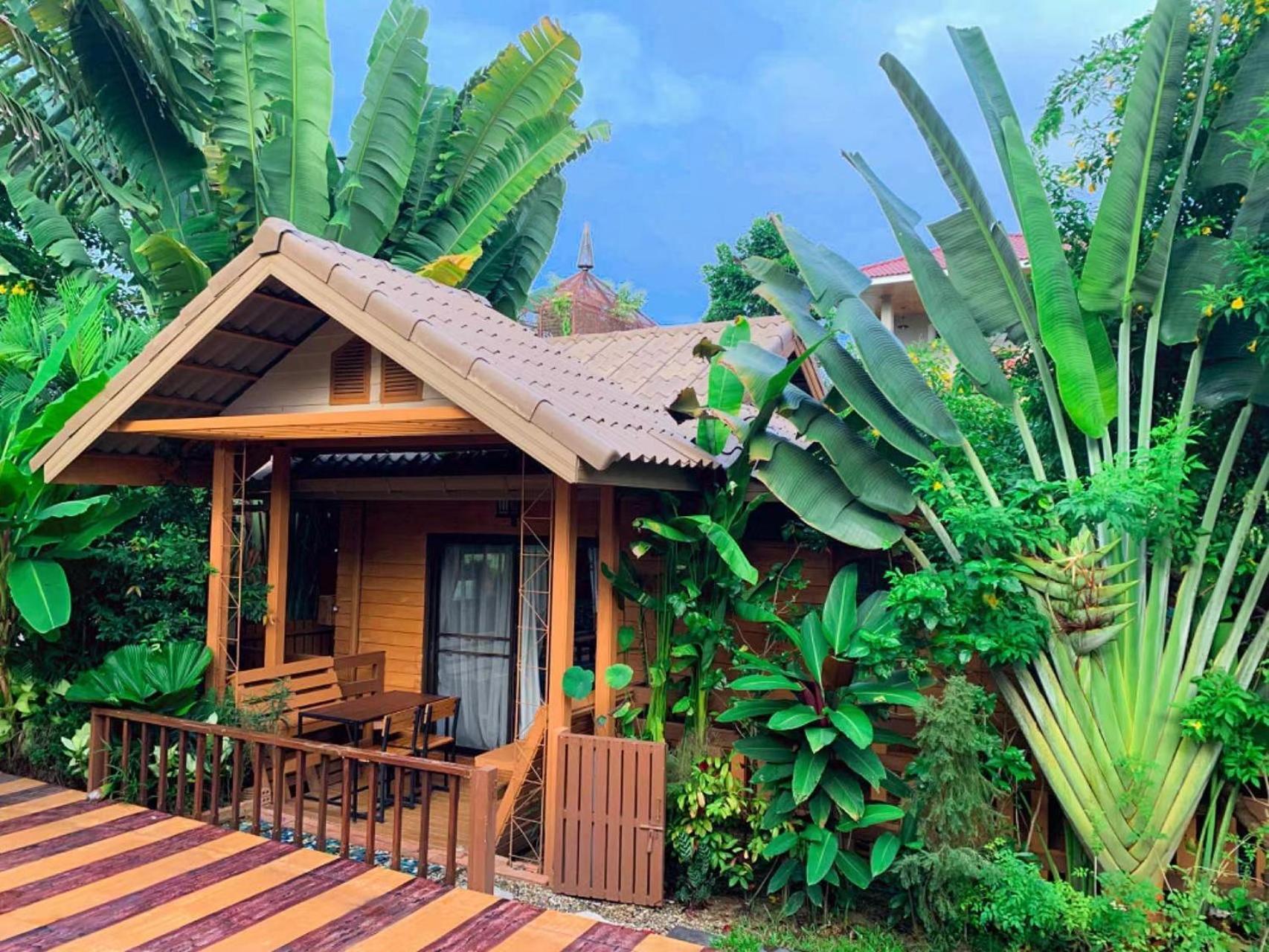 Mana-An Lake Hill Resort มานาอันเลคฮิลล์รีสอร์ต Chiang Mai Bagian luar foto